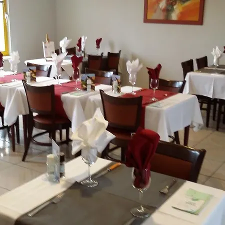 Hotel De 3*