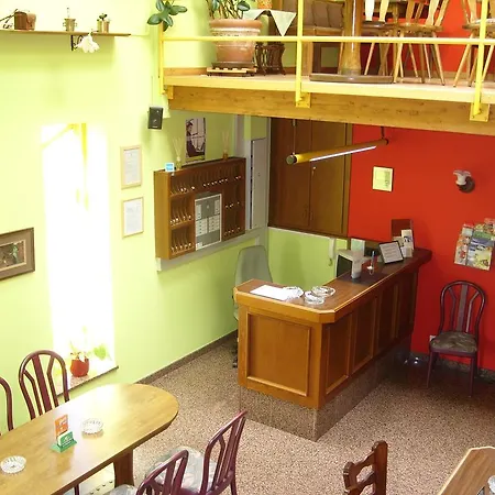 Hotel De 3*