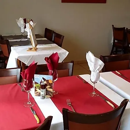 Hotel De 3*
